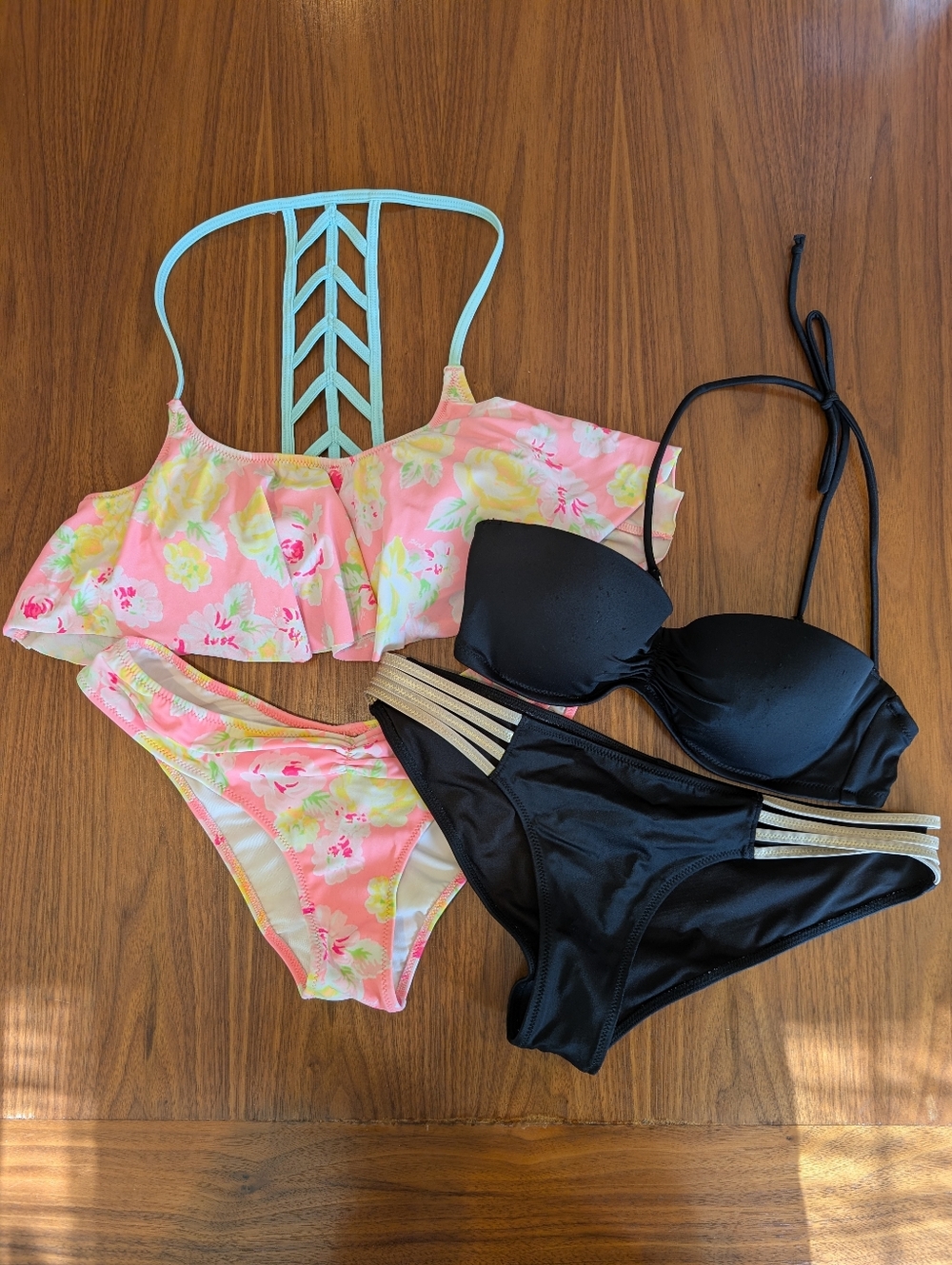 Victoria’s Secret Bikini Bundle S – Black Strapless 34B & Multicolor Flutter Set